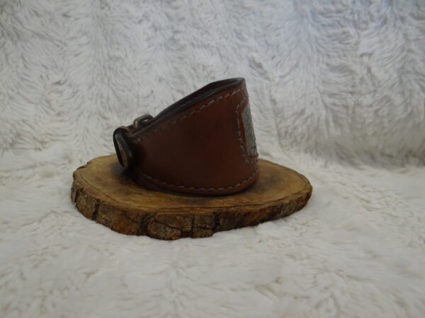 Bracelet en cuir insert cobra