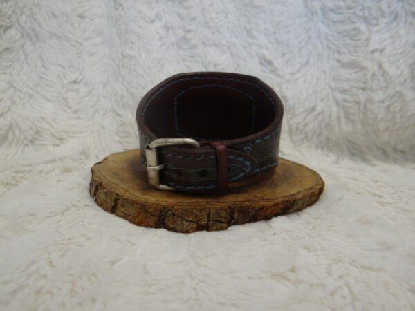 Bracelet en cuir insert cobra