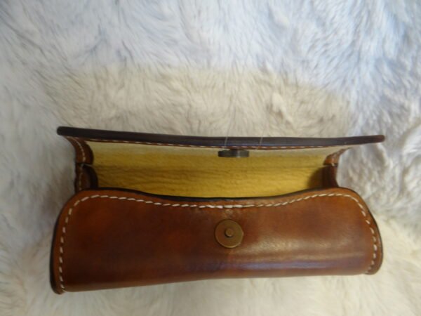 Etui à lunettes en cuir