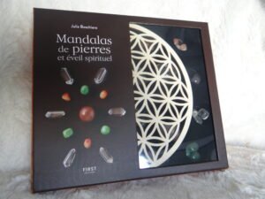 Mandalas et pierres de Julia Boschiero
