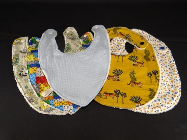 DSC01267 Bavoir bébé par JM COUDRE