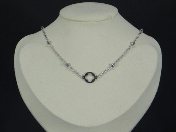 DSC01867 Colliers argentés fantaisie