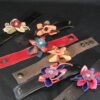 DSC01931 Bracelets "fleuris" en cuir