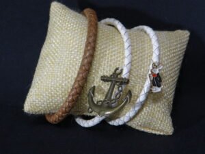 DSC01936 Bracelets tressés en cuir véritable