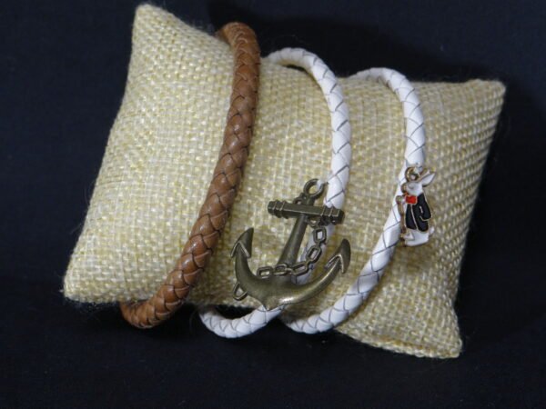 DSC01936 Bracelets tressés en cuir véritable