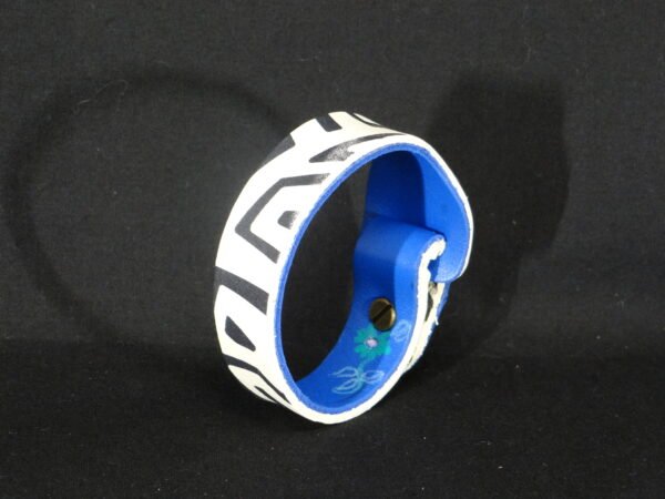 DSC01956 Bracelets en cuir véritable colorés