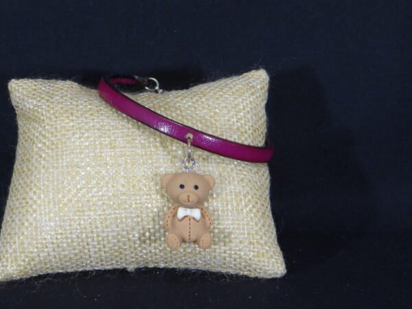 DSC01981 Bracelets en cuir avec breloque "Nounours"