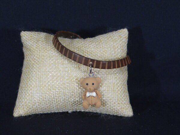 DSC01986 Bracelets en cuir avec breloque "Nounours"