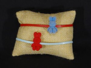 DSC02005 Bracelets en cuir avec breloque "Lapin"