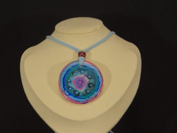 DSC02047 Colliers pendentif rond en porcelaine et perle décorative