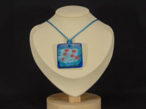 DSC02058 Colliers pendentif carré en porcelaine