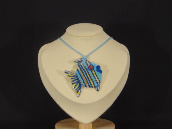 DSC02062 Colliers pendentif poisson en porcelaine