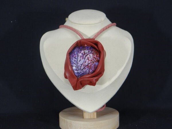 DSC02090 Colliers en cuir et argile peints à la main - Modèle "Floral"