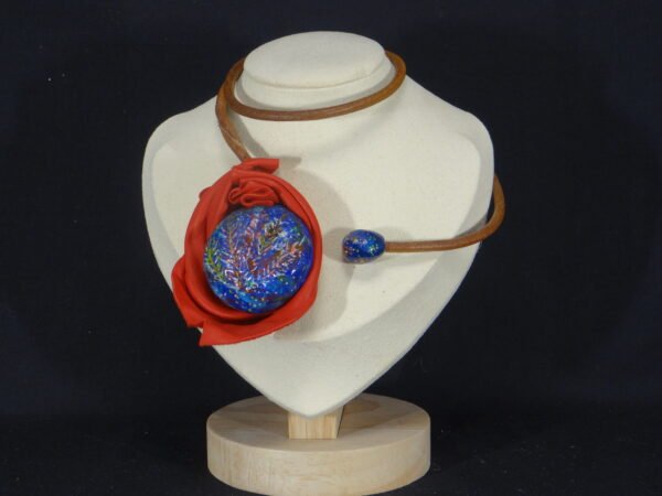 DSC02102 Colliers en cuir et argile peints à la main - Modèle "Floral"