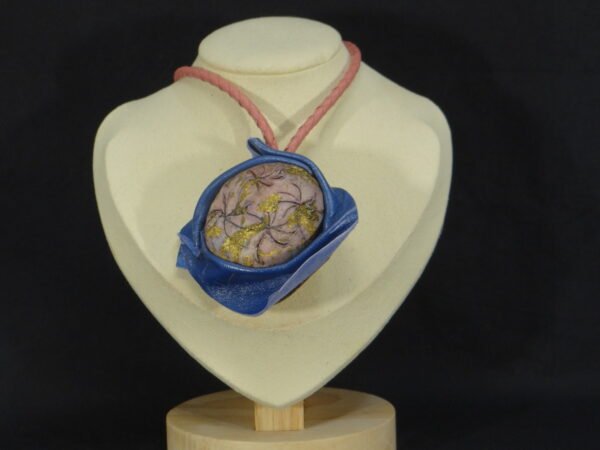 DSC02125 Colliers en cuir et en argile peints à la main - Modèle "Galaxie"