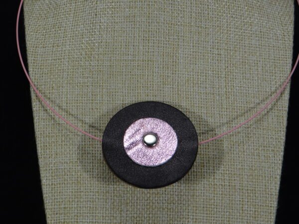 DSC02197 Colliers cuir et acier style Vintage