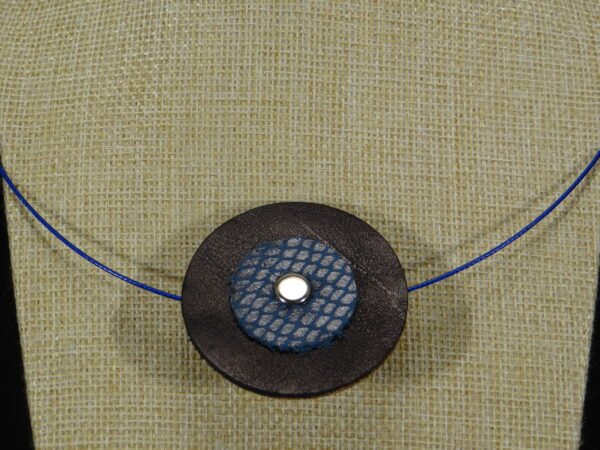 DSC02203 Colliers cuir et acier style Vintage