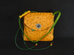 DSC02308 Petit sac bandoulière en cuir orange et vert